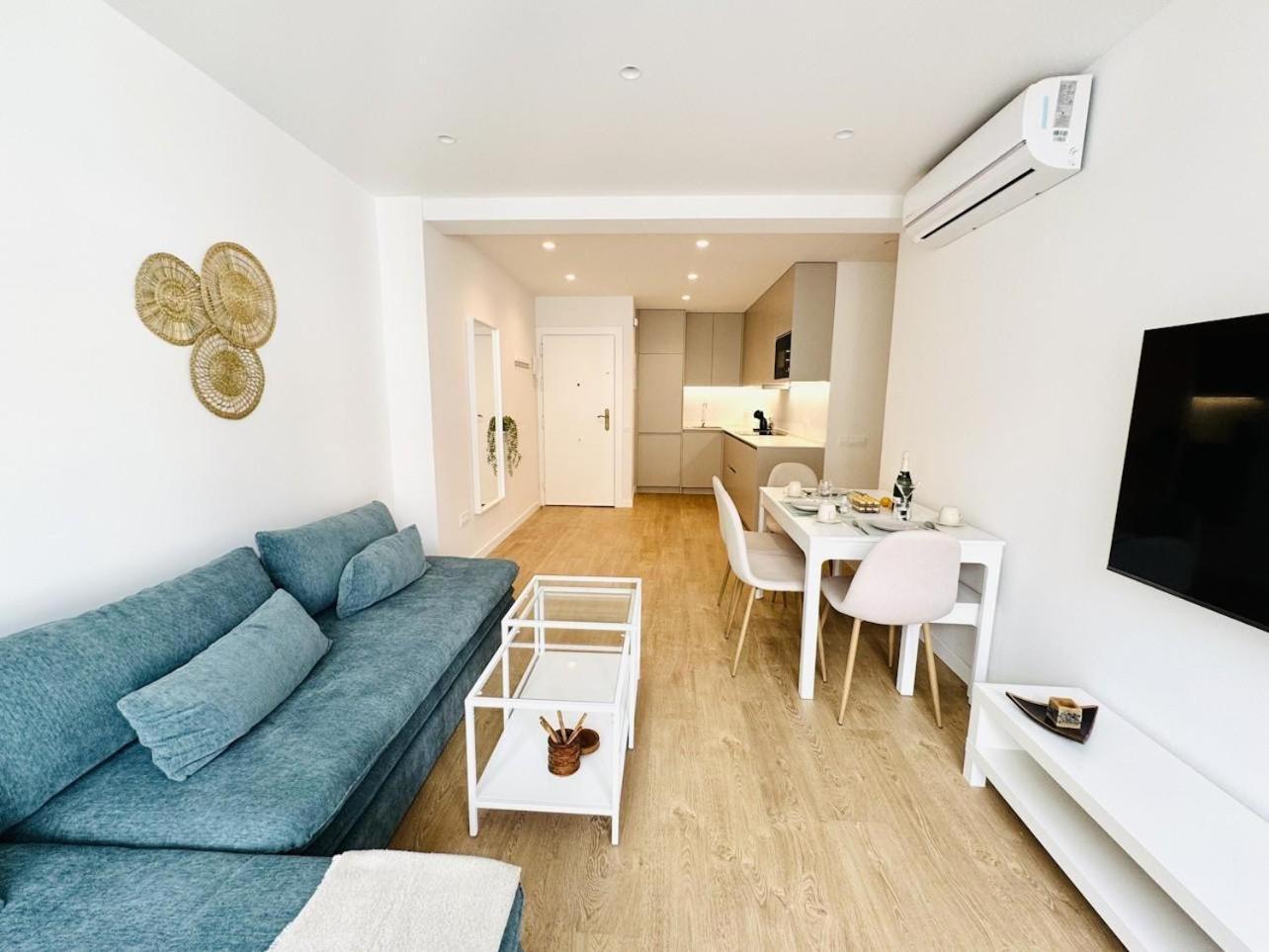 Family Apartment In The Malaga City Center Exterior photo